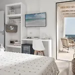 ゲストハウス Bianca Luxury Experience サンタ・テレーザ・ガッルーラ